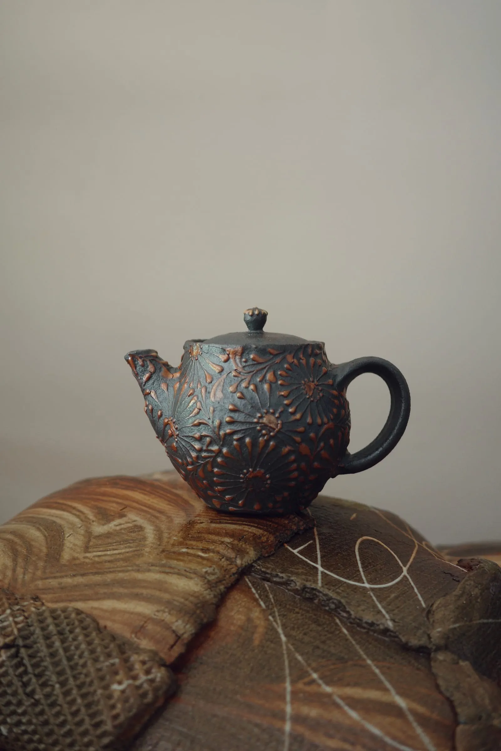 A teapot of one's own · Ayaka Iwabu